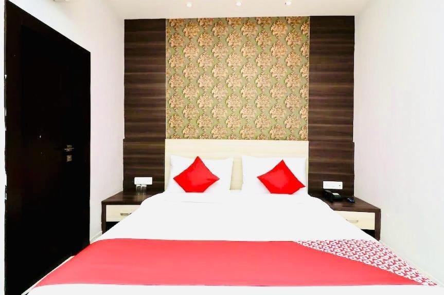 Hotel Megha Inn Lucknow Eksteriør bilde