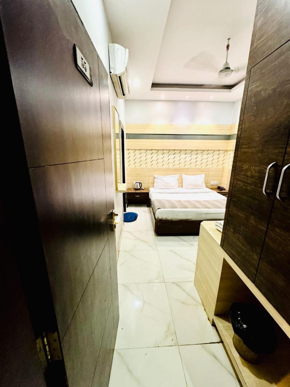 Hotel Megha Inn Lucknow Eksteriør bilde